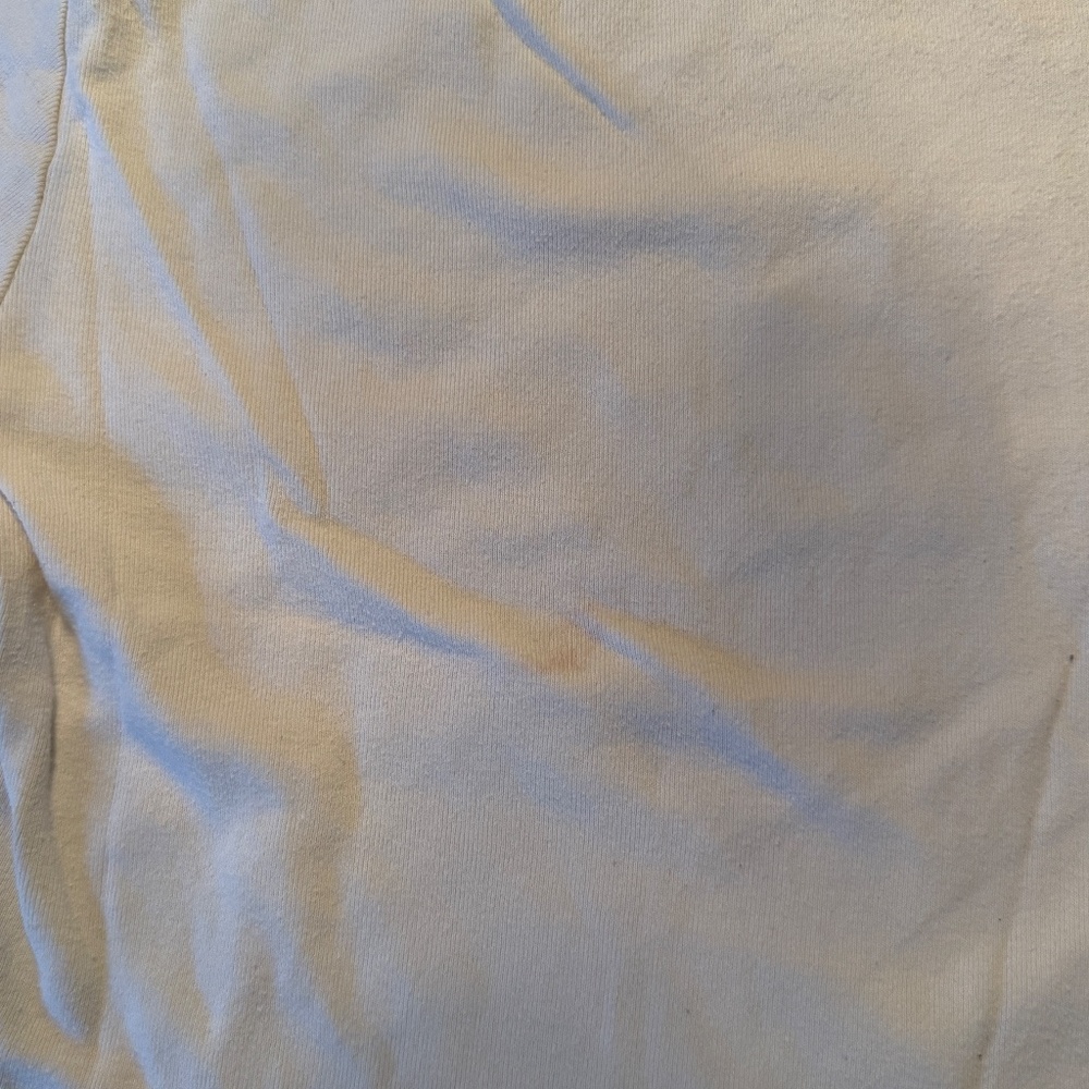 Brandy Melville: Bear tight t-shirt - Picture 3 of 3